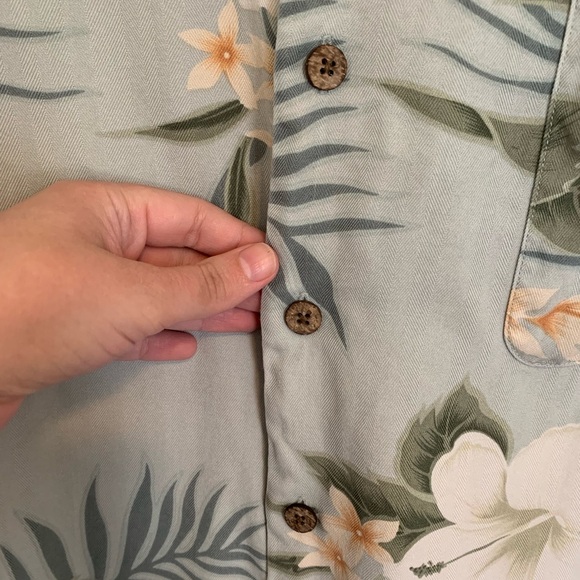 Men’s Tommy Bahama Silk Hawaiian Floral Button Down Shirt XL - Picture 4 of 12